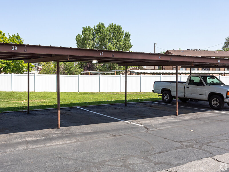 Parking | Cambridge Cove