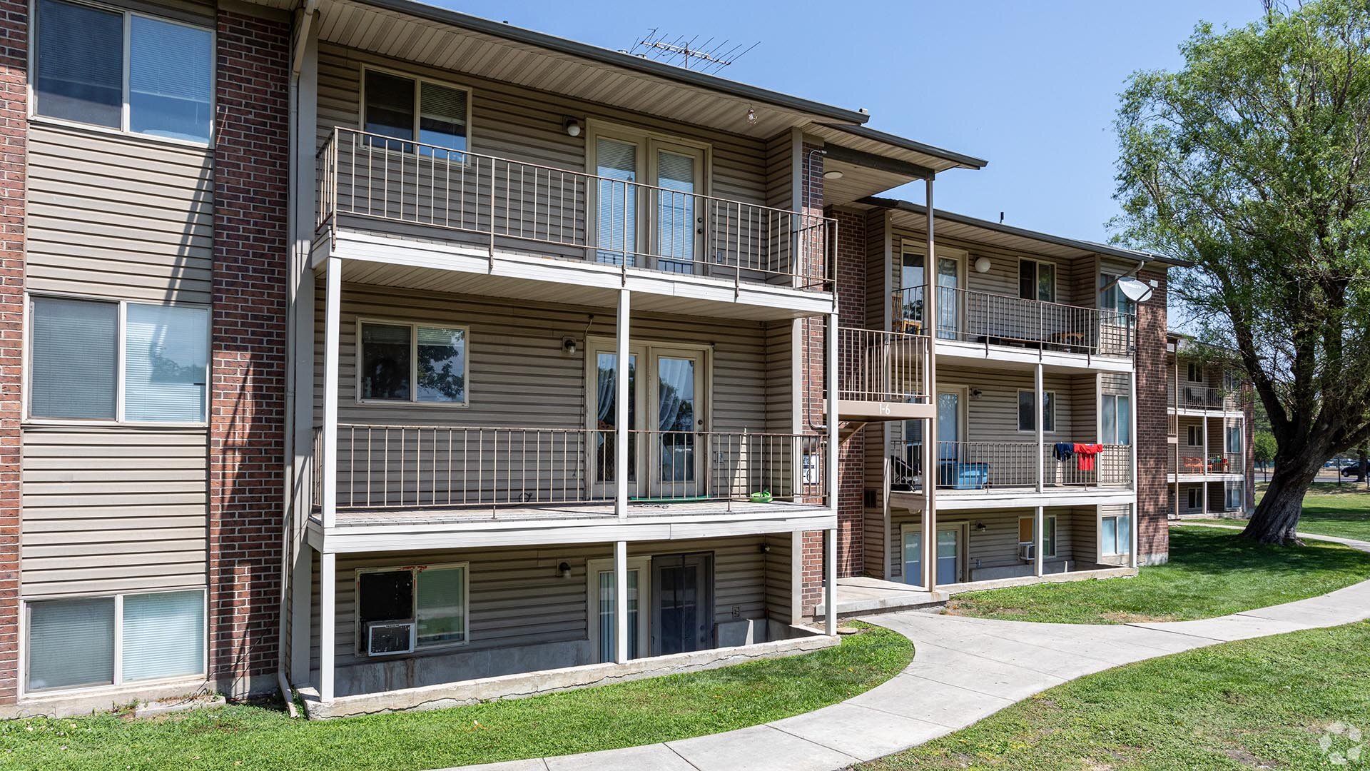 Cambridge Cove Apartments in Salt Lake City, UT