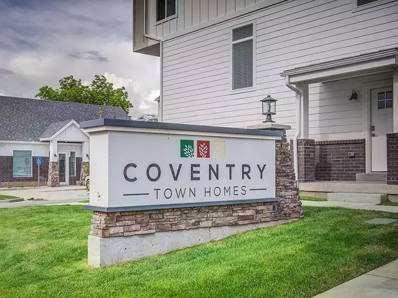 Monument Sign | Coventry Townhomes