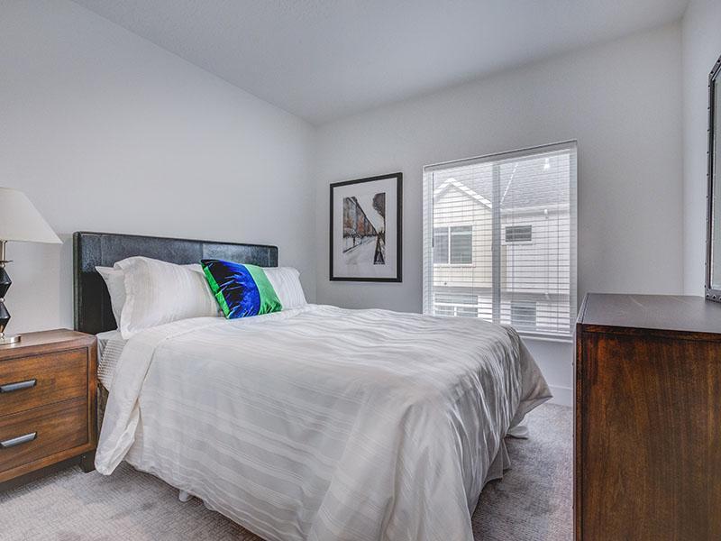 Large Bedroom | Coventry Townhomes