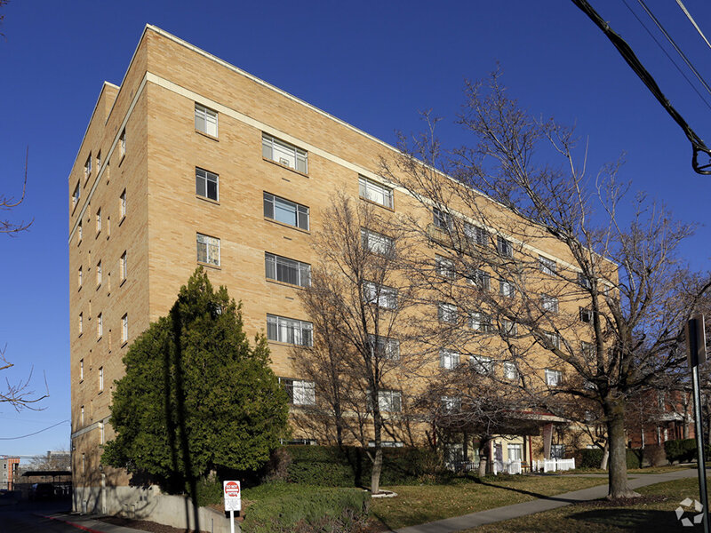 Exterior | Ben Albert Apartments
