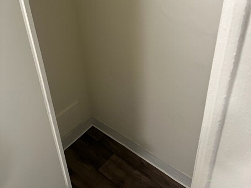 Interior Closet | Ben Albert