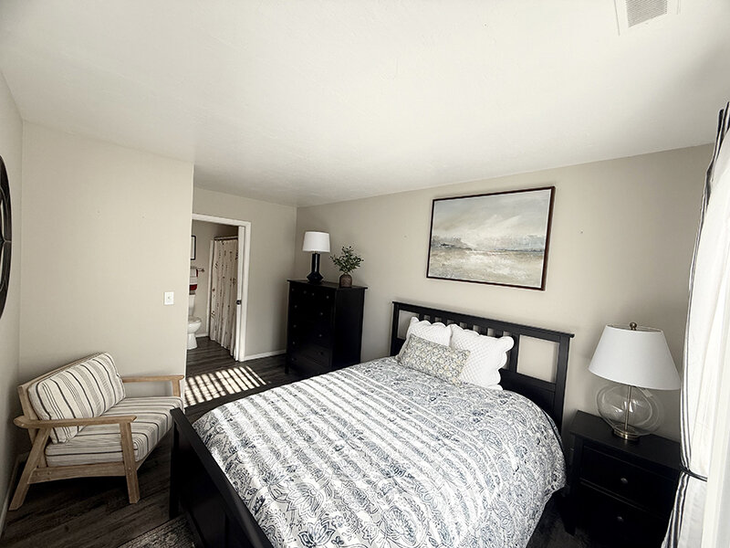 Bedroom | Mountain Shadows Apartments