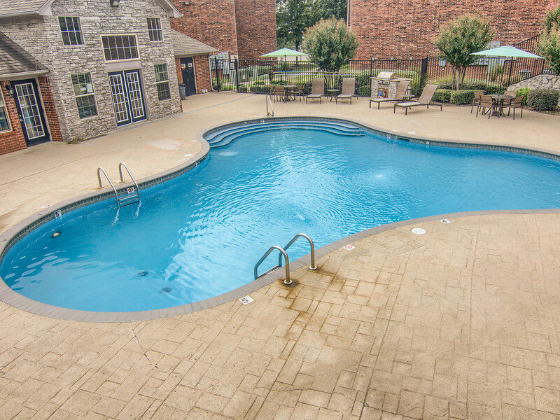 Swimming Pool | The Heights at Battle Creek Apartments