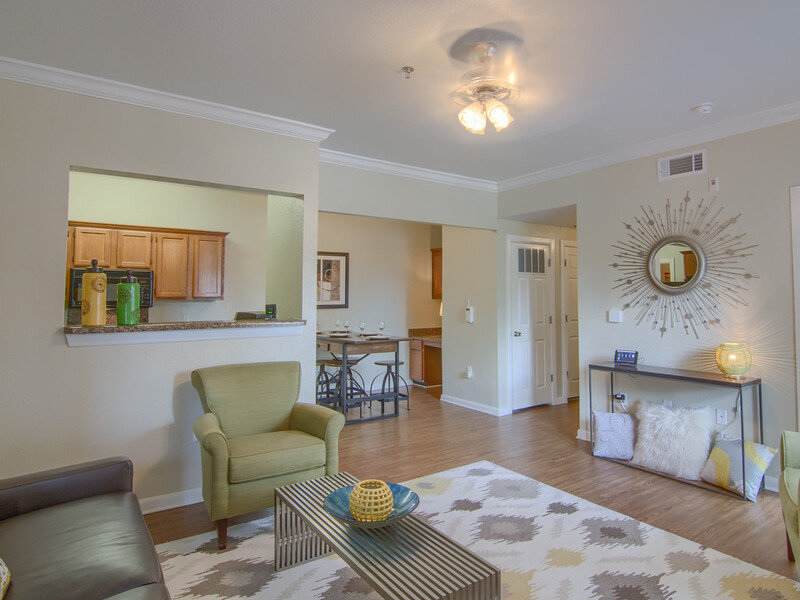 Living Room | The Heights at Battle Creek Apartments