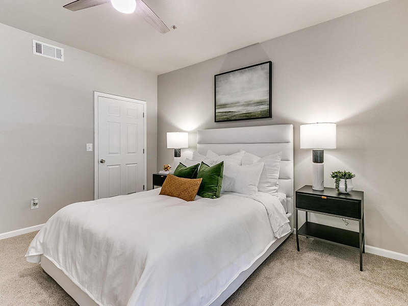 Bedrooms with Ceiling Fans | Vantage on Yale