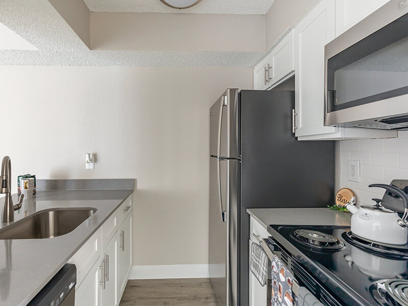 Kitchen with High Ceiling | Villas on Rosemeade East Apartments
