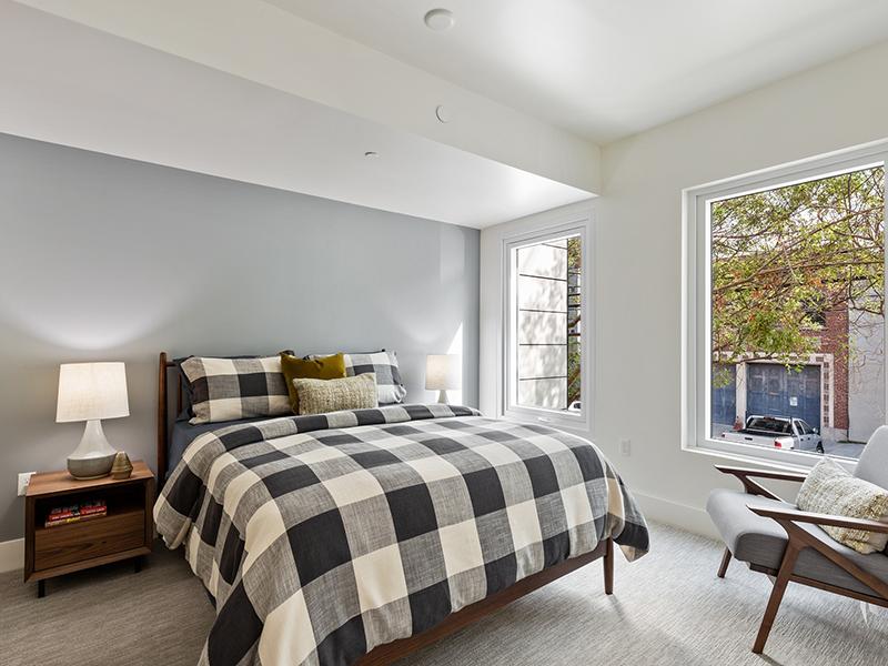Bedroom Windows | 950 Tennessee Apartments in San Francisco
