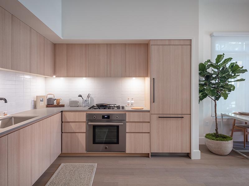 Fully Equipped Kitchen | 950 Tennessee Apartments in San Francisco