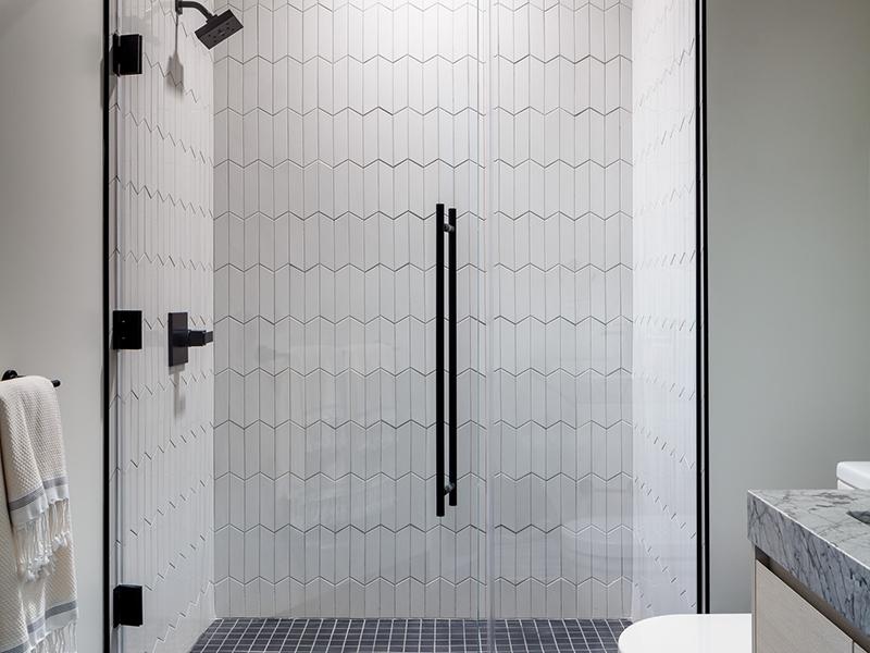 Spacious Shower | 950 Tennessee Apartments in San Francisco