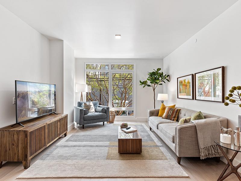 Spacious Living Room | 950 Tennessee Apartments in San Francisco