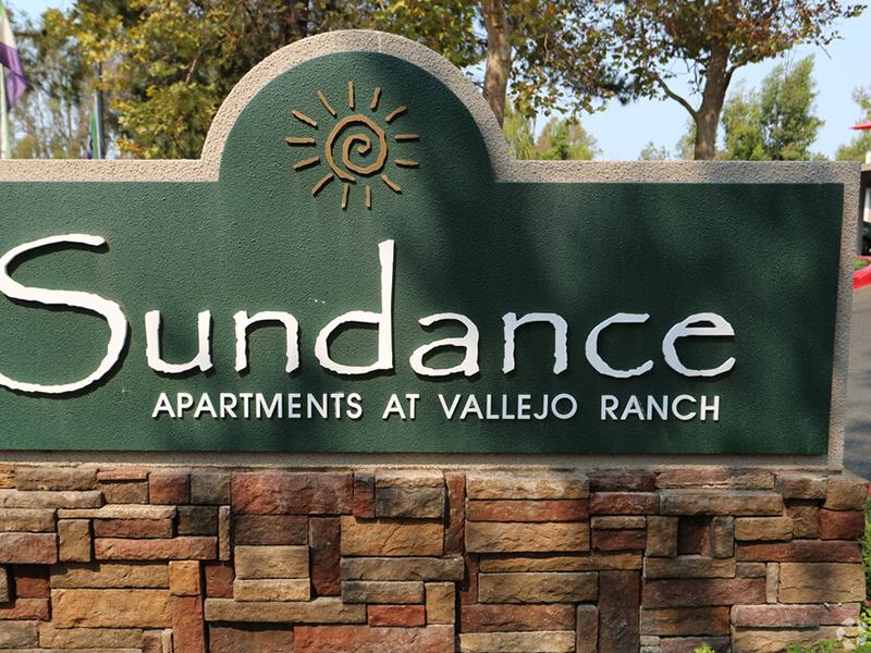 Monument Sign | Sundance Apartments