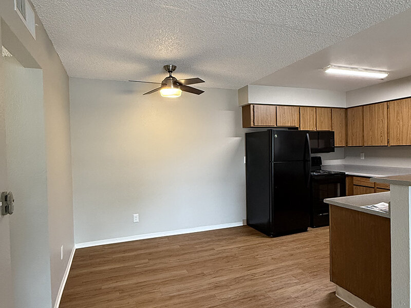 Dining Area and Kitchen | 2x2A | Willow Ridge
