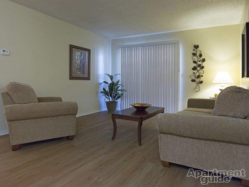 Spacious Living Room | Willow Ridge