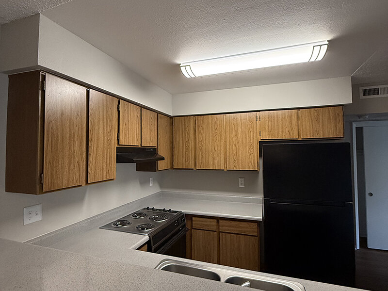 Kitchen with Black Appliances | 2x2B | Willow Ridge