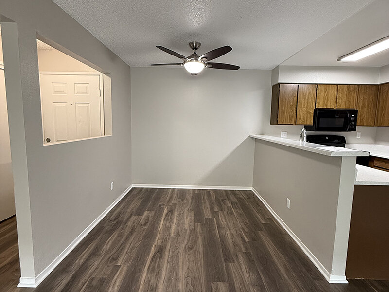 Dining Room | 2x2B | Willow Ridge
