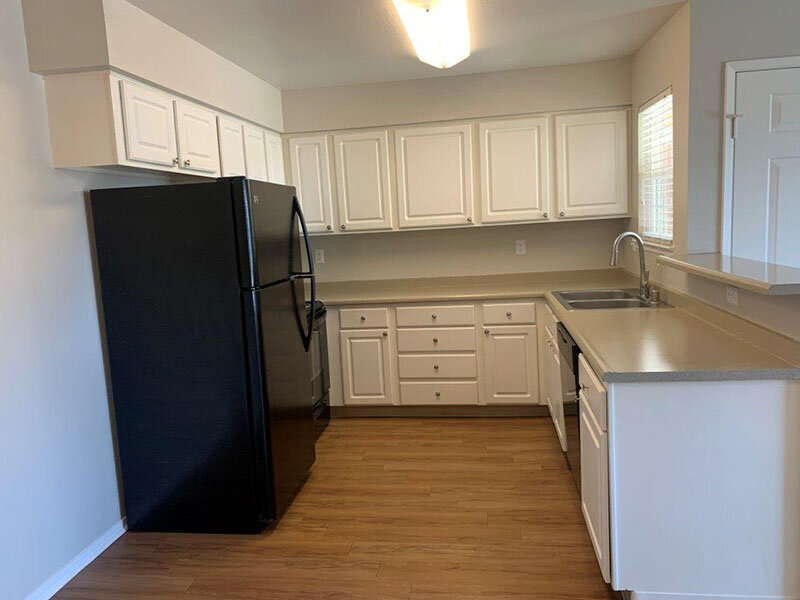 Spacious Kitchen | Willow Ridge