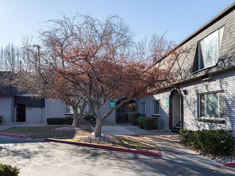 Exterior | The Azlee