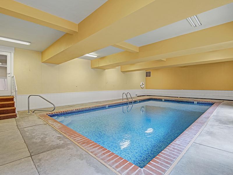 Swimming Pool | Broodmoor Tower Apartments