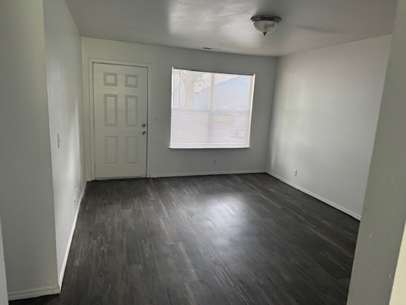 Wood Style Flooring Apartment Entrance with Window | Mulberry Park