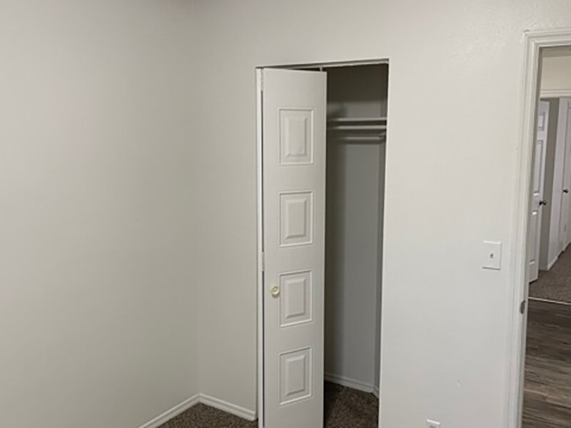 Apartment Closet with Rods | Mulberry Park
