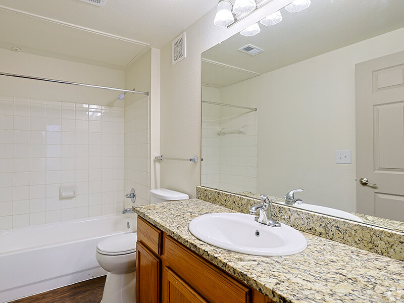 Bathroom | Oaks at Georgetown