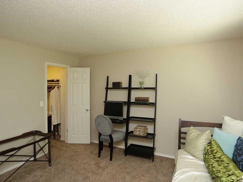 Bedroom - Walk in Closets - Three Fountains