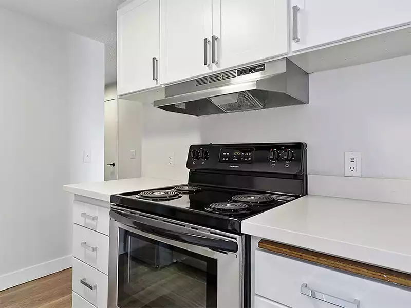 Stove | Windermere Apartments