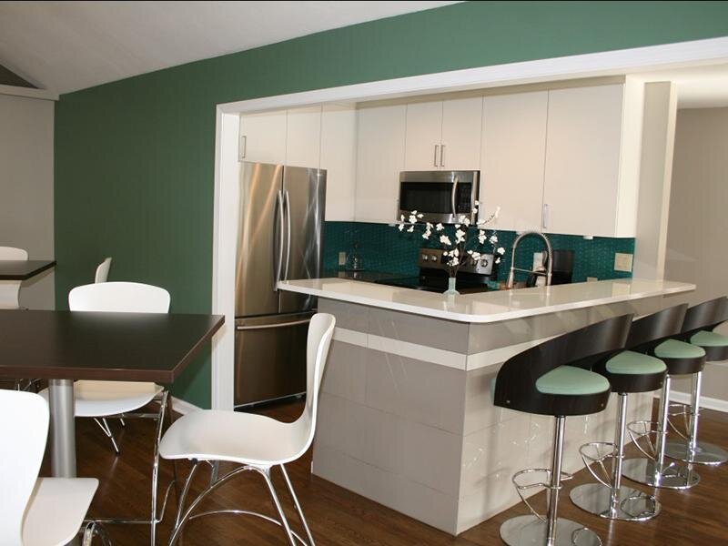 Kitchen | Upgraded | Pinegate Apartments