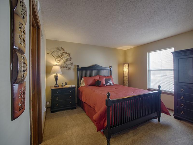 Bedroom | 2 Bedroom Apartments in Merriam, KS