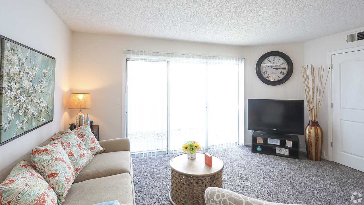 Pinegate Apartments Neighborhood