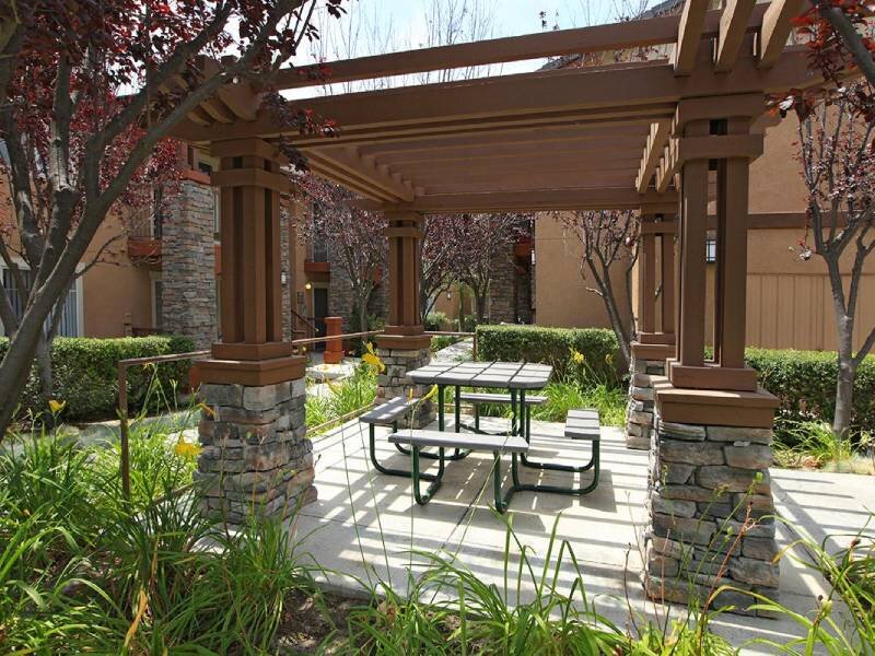 Picnic Table | Harmony Terrace