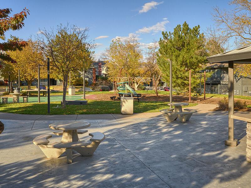 Outdoor Seating | Solstice Apartments in Aurora, CO