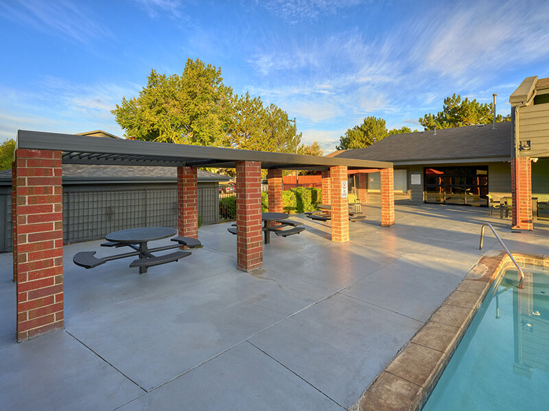 Poolside Seating | Solstice Apartments in Aurora, CO