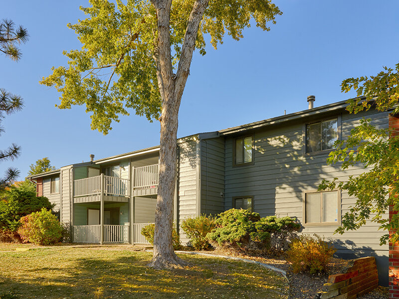 Apartment Exterior | Solstice Apartments in Aurora, CO