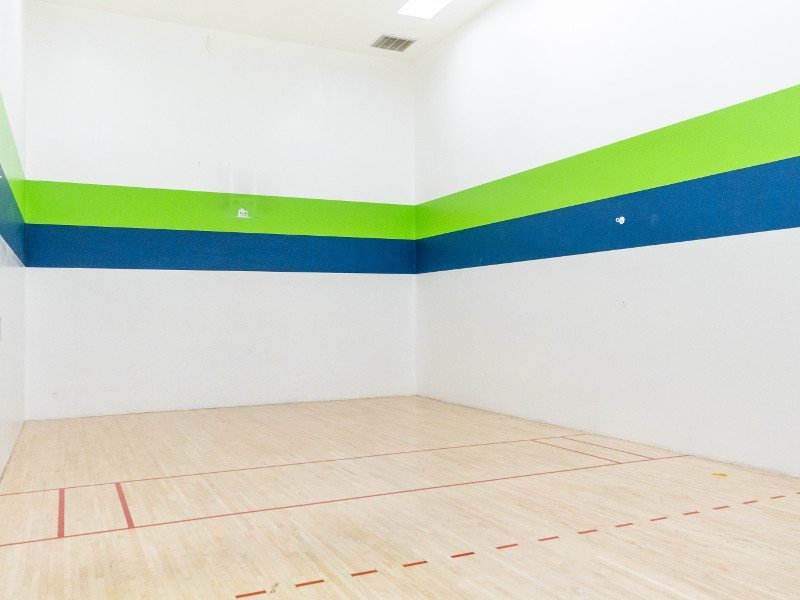 Apartments with a Racquetball Court | The Felix