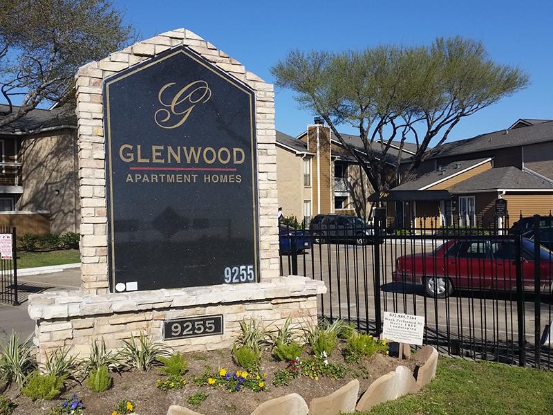 Monument Sign | Glenwood Apartments