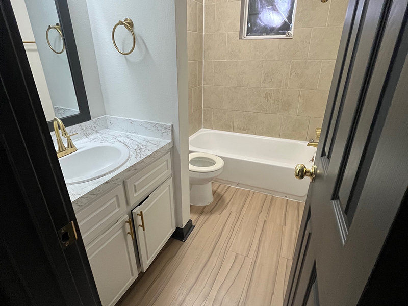 Bathroom | Royal Wayside Apartments in Houston, TX