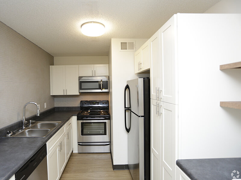 Interior Kitchen | Reserve at Hillcrest