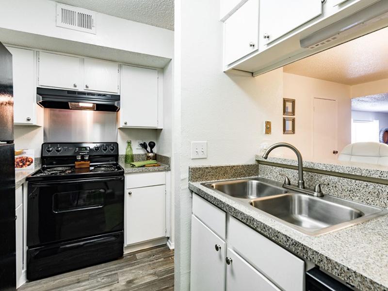 Kitchen | Riverwalk Apartments in Fort Worth, TX