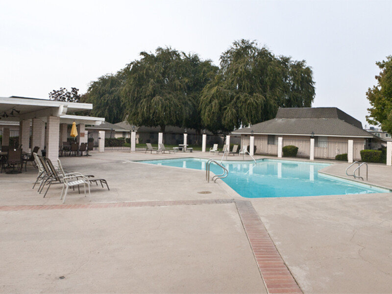 Swimming Pool | Casa Del Sol Apartments in Fresno, CA