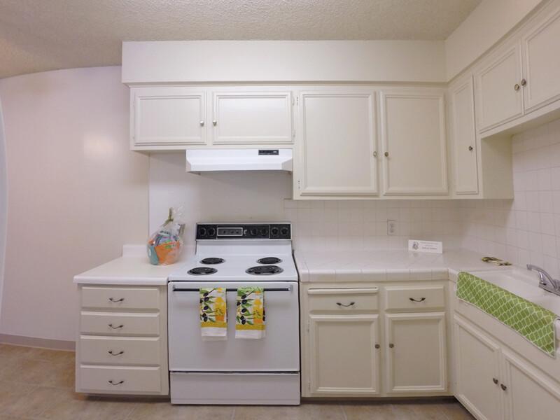 Fully Equipped Kitchen | Luxe East Apartments in Fresno, CA