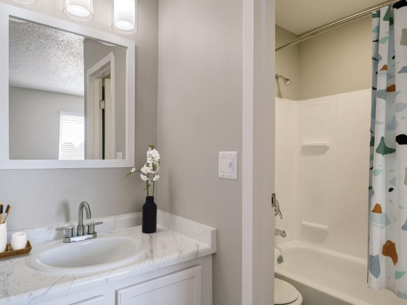 Bathroom | Stratus Apartment Homes