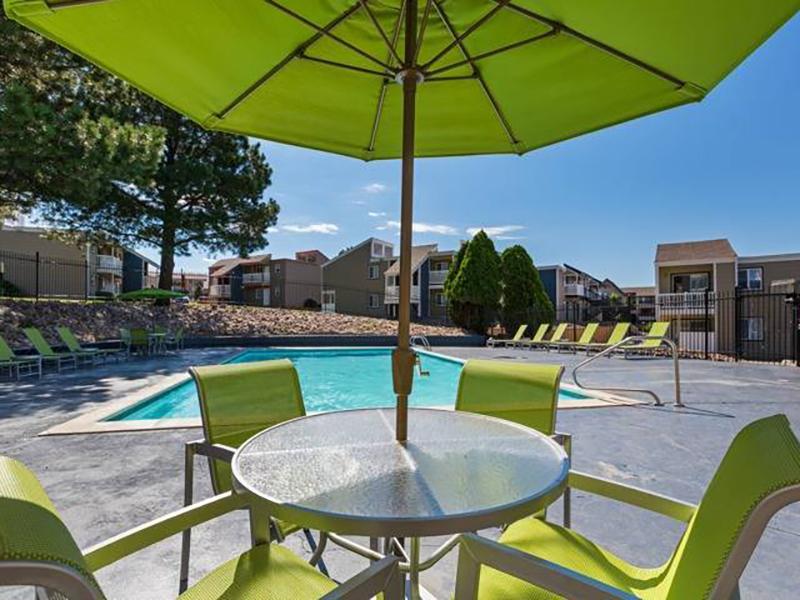 Apartments Near me with a Pool | Stratus Apartment Homes