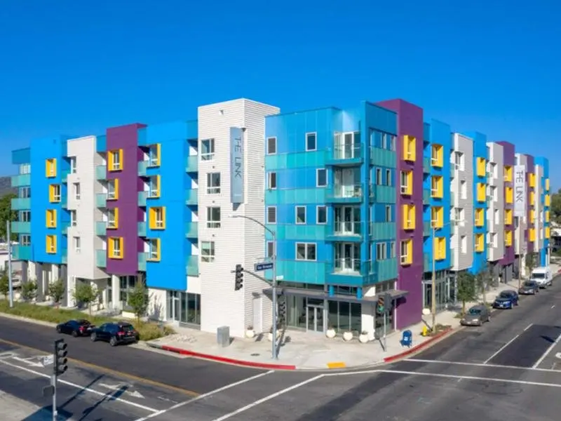 Exterior | Hue 39 Apartments in Glendale, CA