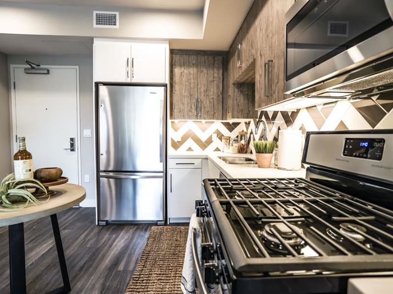 Kitchen | Hue 39 Glendale CA Apartments