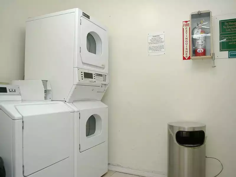 Laundry Facility | Lakeview Towers