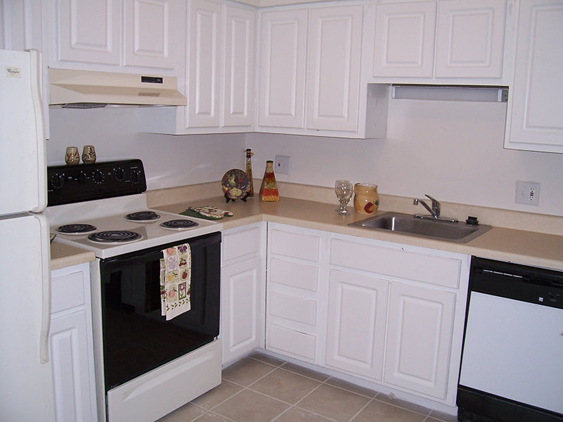 Fully Equipped Kitchen | Northtowne Apartments in Columbus, OH