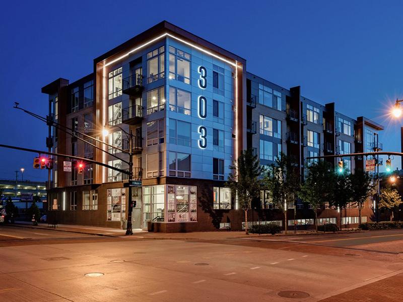 Exterior - Night | 303 Front Street Apartments in Columbus, OH