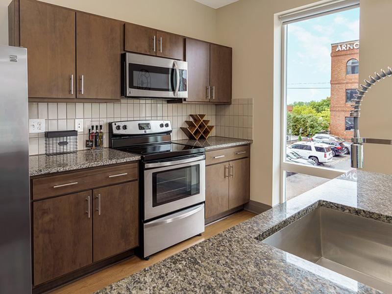 Kitchen Appliances | 303 Front Street Apartments in Columbus, OH